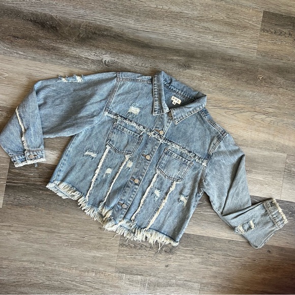 POL Distressed Denim Jacket with American Flag - Picture 3 of 10